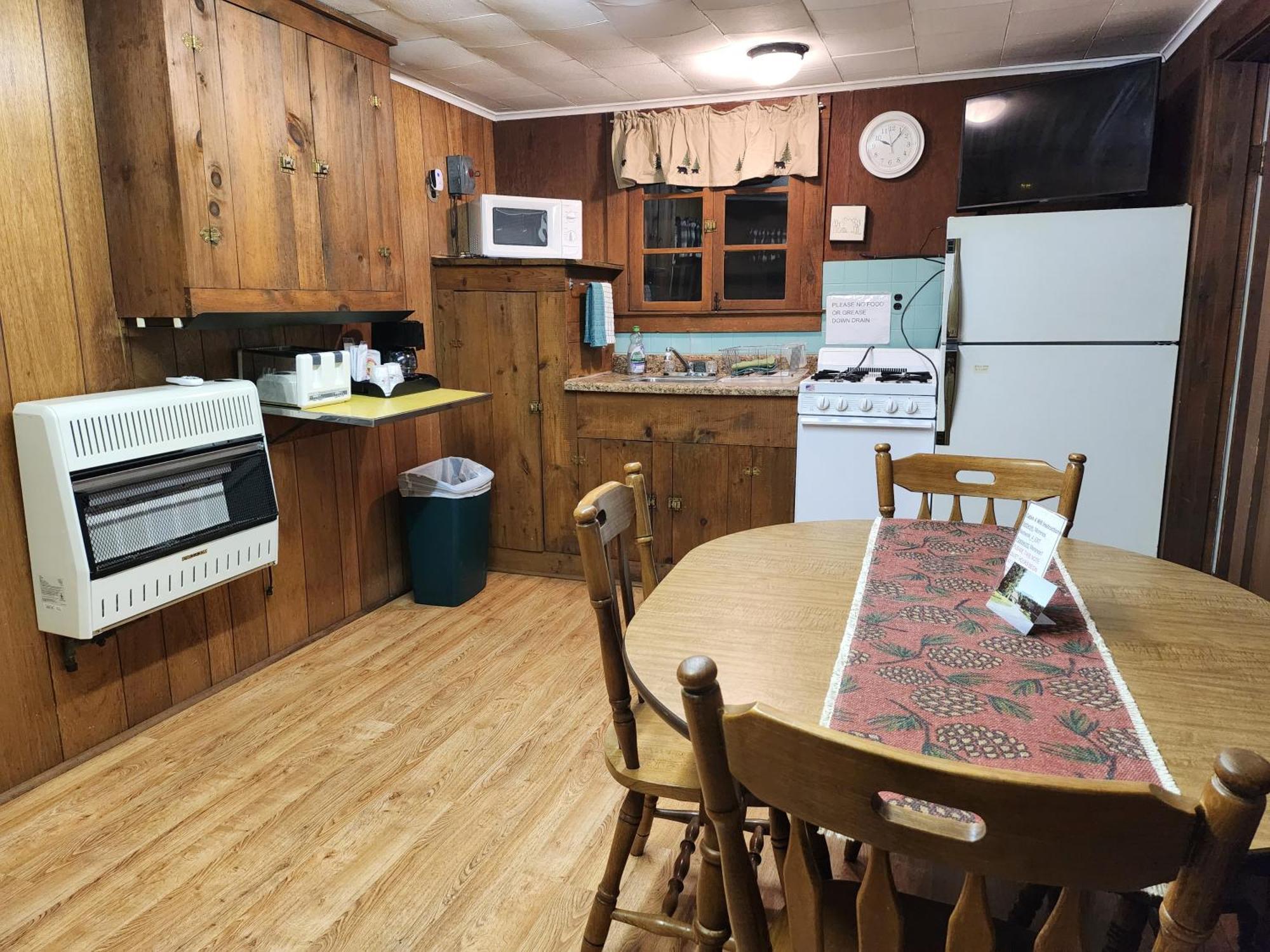 Moreno'S Adirondack Cabins سارانك ليك المظهر الخارجي الصورة