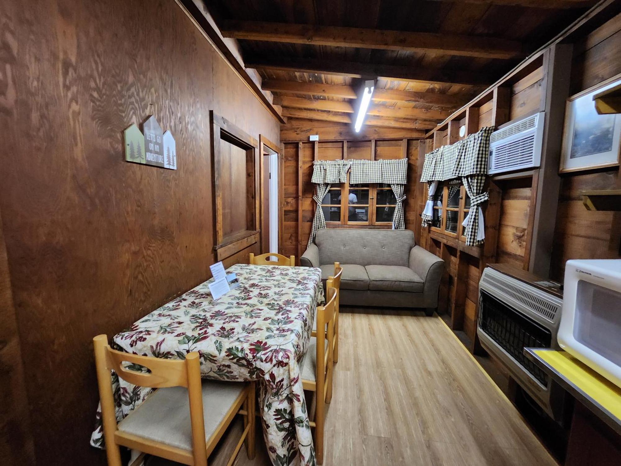 Moreno'S Adirondack Cabins سارانك ليك المظهر الخارجي الصورة