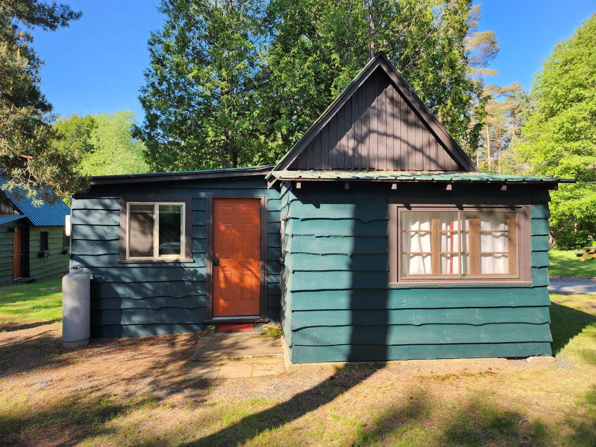 Moreno'S Adirondack Cabins سارانك ليك المظهر الخارجي الصورة